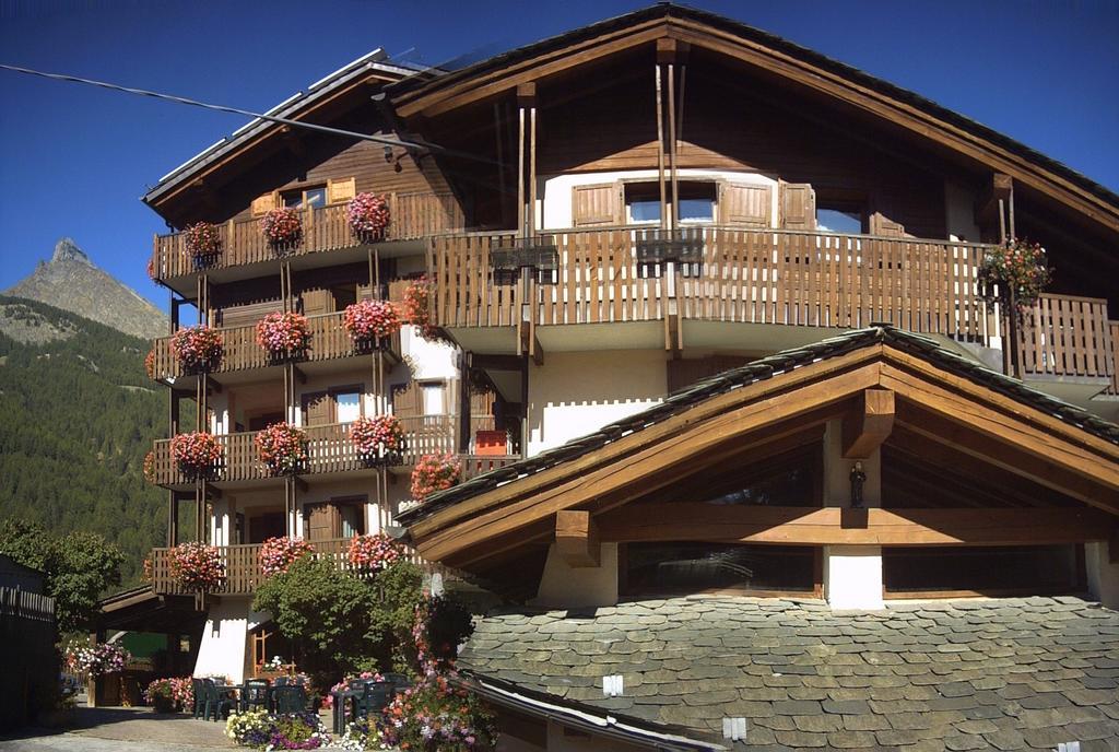 Hotel Vallee De Cogne Eksteriør billede